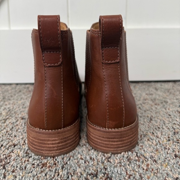Madewell Flat Chelsea Boots in Leather J8295 - Picture 7 of 16